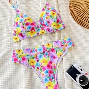 New SHEIN Swim Summer Beach Women's Colorful Printed Bikini Set